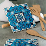 タイル地中海の，ポルトガル語， Azulejo, Majolica タイル<br><div class="desc">青エレガントスタイリッシュと白のタイル地中海ので洗練されたパターン。トレンディーモダンギフト、アズレジョの恋人に最適。</div>