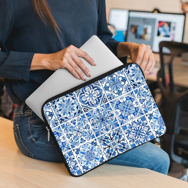 タイル地中海の，ポルトガル語， Azulejo, Majolica ラップトップスリーブ (クリエイターアップロード済み)