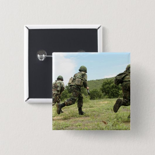 タイ海王室の兵隊はSを確保するために突進する 缶バッジ (正面&裏面)