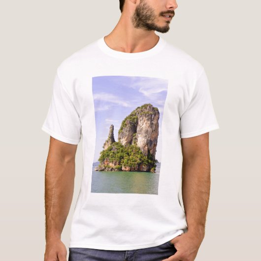 タイ、アンダマン海。アオ・パンガー諸島 Tシャツ (正面)