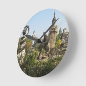 タイ・ノンカイ・サラ・ケオコウ ラウンド壁時計 (傾斜)