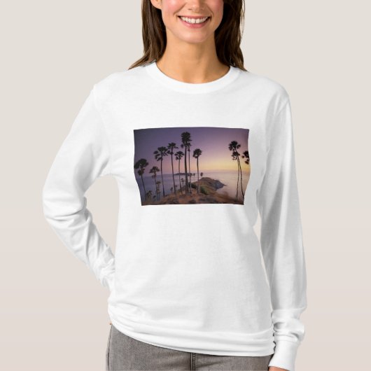 タイ、プーケット島 Tシャツ (正面)