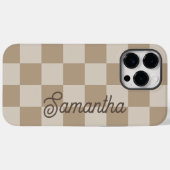 タウペベージュのチェッカースクリプトネーム Case-Mate iPhoneケース (裏面 (横))
