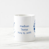 タウラス〔占星術の〕十二宮図サインアストロロジー誕生日ブルーホワイト コーヒーマグカップ (中央)