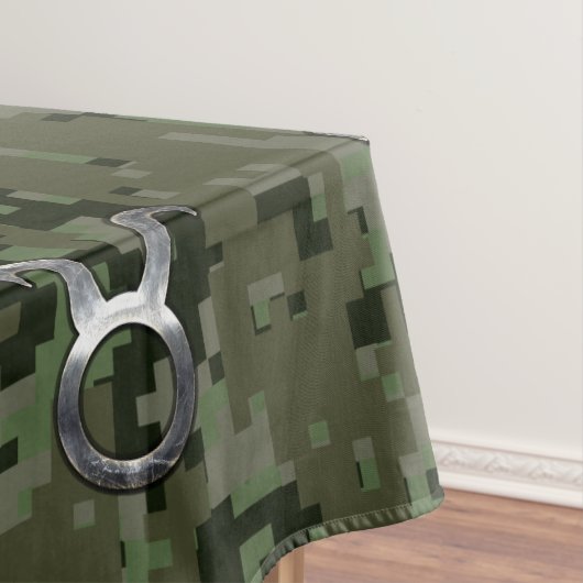 タウラス〔占星術の〕十二宮図サインオンウッドランドデジタルカモフラージュ テーブルクロス (インサイチュ)