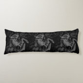 タウロス座の地図Hevelius 1690オンブラック ボディピロー (正面)