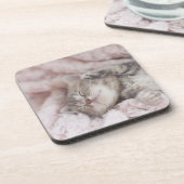 タオルで眠っている子ネコ コースター (左側)