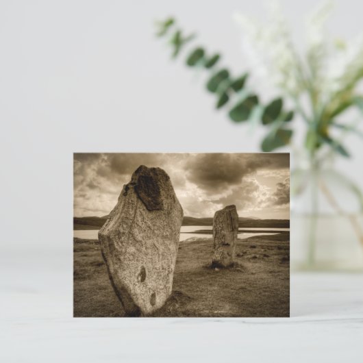 タガリアの石の立ち ポストカード (スタンド正面)