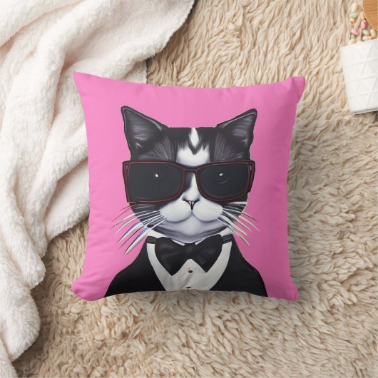 タキシードとボウタイキッズの黒猫と白猫 クッション (ブランケット)