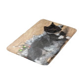 タキシードを着た子猫のティンセルとライトの絵画風 バスマット (アングル)