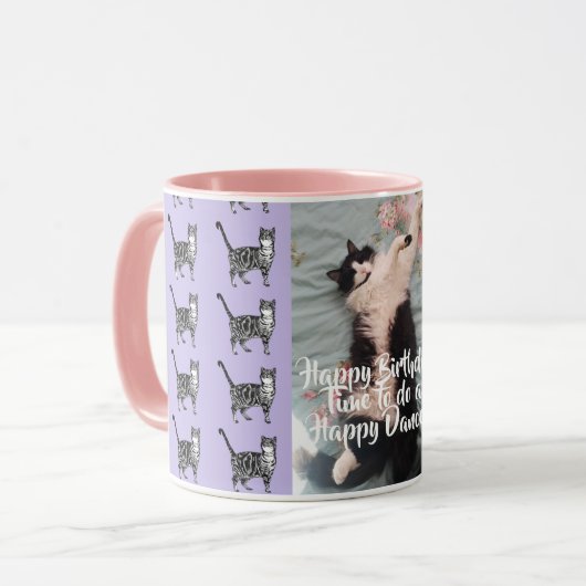 タキシードキャッおもしろいトハッピーダンス誕生日マグカップ虎猫 マグカップ (正面左)