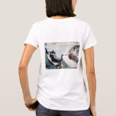 タキシードキャットが神の前足に触れる Tシャツ (裏面)