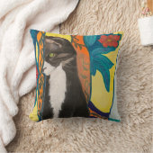 タキシード猫と刺繍窓のカーテン クッション (ブランケット)