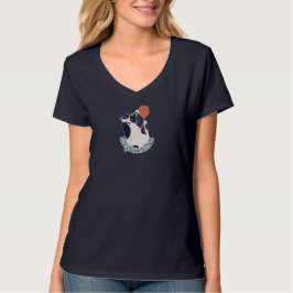 タキシード猫の誕生日お祝い レディースVネック  Tシャツ