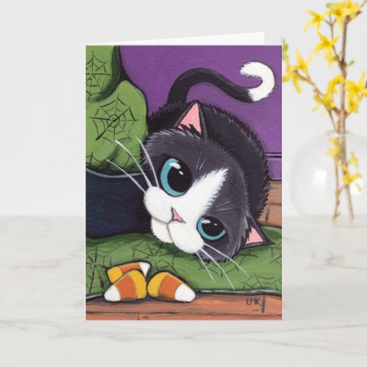 タキシード猫の魔法使い帽子及びキャンデートウモロコシのハロウィンカード カード (黄色い花)