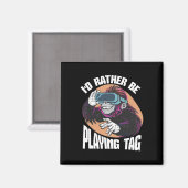 タグゲームに夢中なゲーマーおもしろTシャツ マグネット (正面/裏面)