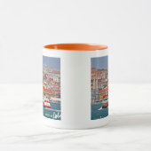 タグス川の古いフェリーとリスボンのスカイライン マグカップ (中央)