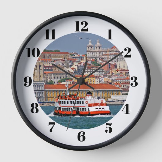 タグス川の古いフェリーとリスボンのスカイライン 壁時計 (正面)