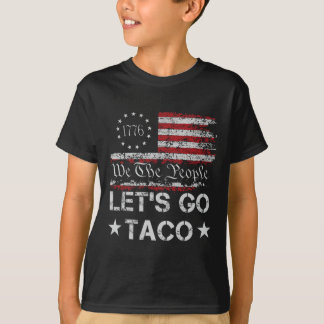 タコに旗を掲げる人々レトロ男達 Tシャツ