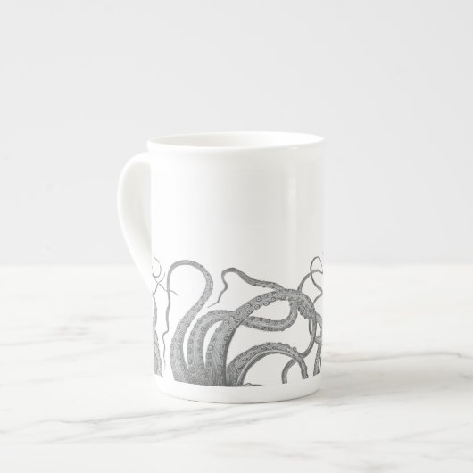 タコの航海の触手ヴィンテージクラーケンの蒸気圧 ボーンチャイナマグカップ (正面左)