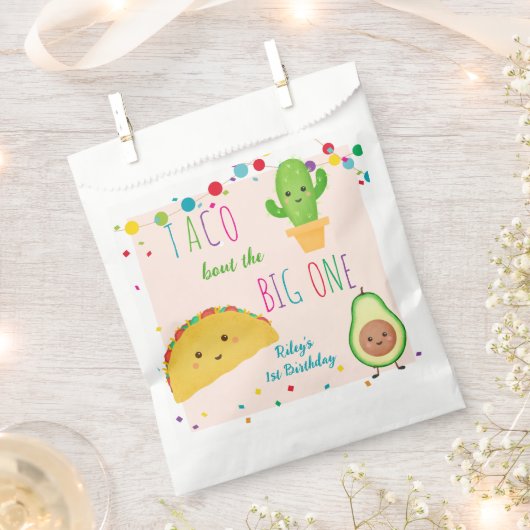 タコは大きい1を取る – フィエスタテーマ誕生日 フェイバーバッグ (クリップ留めされた状態)