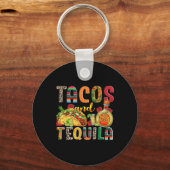 タコスとテキーラおもしろいタコメキシコ食品を飲む キーホルダー (正面)
