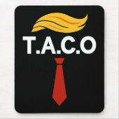 タコトランプは常に鶏を追う マウスパッド (正面)