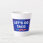 タコトランプは必ず鶏を追い出そうおもしろい カフェラテマグ (正面)