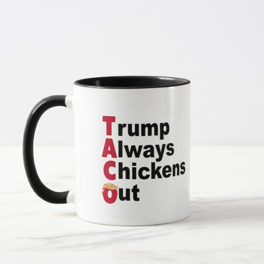 タコトランプは必ず鶏を追い出そう マグカップ (左)