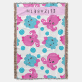 タコ柄かわいいタコ海あなたの名前 スローブランケット (正面縦)