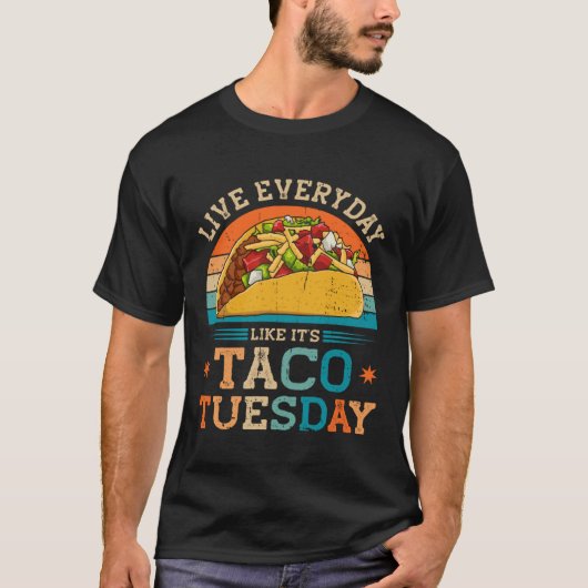 タコ火曜おもしろい食料品Cinco de Mayo Pullover Hoo Tシャツ (正面)