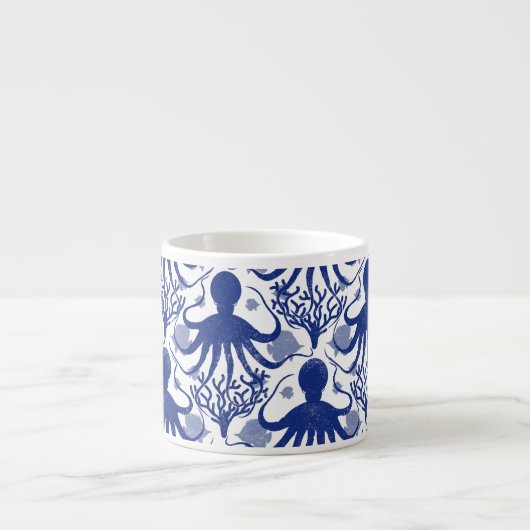 タコ（明るい背景） エスプレッソカップ (正面)