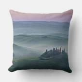 タスカニーの景色の枕上のピンクの日の出 クッション (正面)