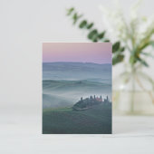 タスカーナ風景の縦型カードでのサンライズ ポストカード (スタンド正面)