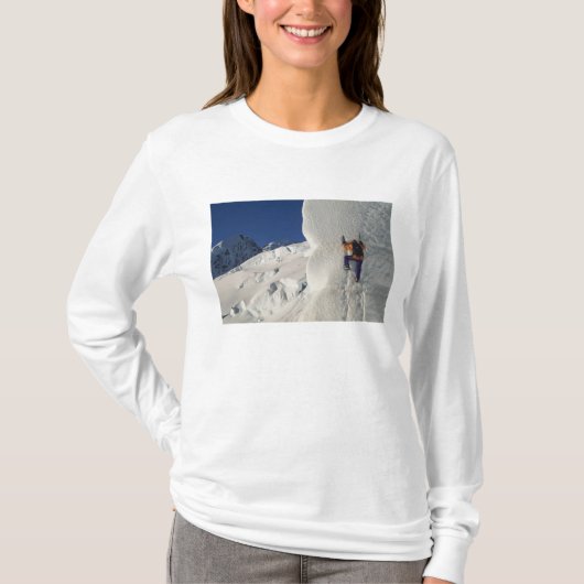 タスマン氷河でアイスクライミング Tシャツ (正面)