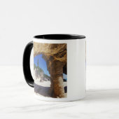 タッカリブのカーズタウン、バミューダ。ナチュラル マグカップ (正面左)