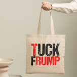 タックフラッおもしろいプアンチドナルド・トランプ政治 トートバッグ<br><div class="desc">タックフランプトートバッグ。トランプおもしろいに対する抗議または集会に持ち込む抵抗のための政治的贈り物。アンチトランプのユーモアの贈り物。</div>