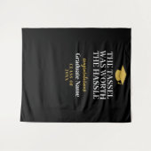 タッセルは面倒な価値があった – モダン卒業 タペストリー (正面(横))