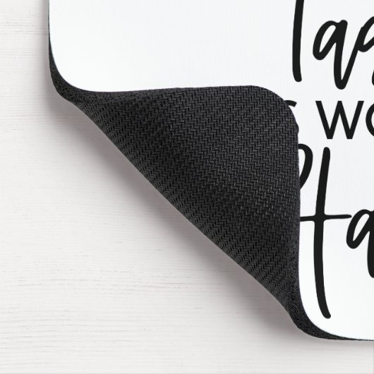 タッセルは面倒な卒業式の贈り物の価値があった マウスパッド (コーナー)