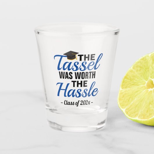 タッセルは2022年の厄介なクラスの価値があった ショットグラス (正面)