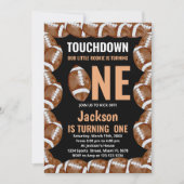 タッチダウン ワン ブラック フットボール 誕生日 招待状 (正面)