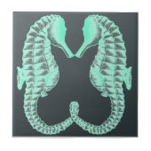 タツノオトシゴに接吻する青いヴィンテージ タイル (正面)