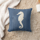 タツノオトシゴのクリームのヴィンテージの青い木製の枕 クッション (ブランケット)