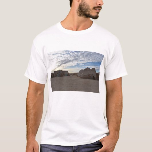 タトゥイーン - モス・エスパ Tシャツ (正面)