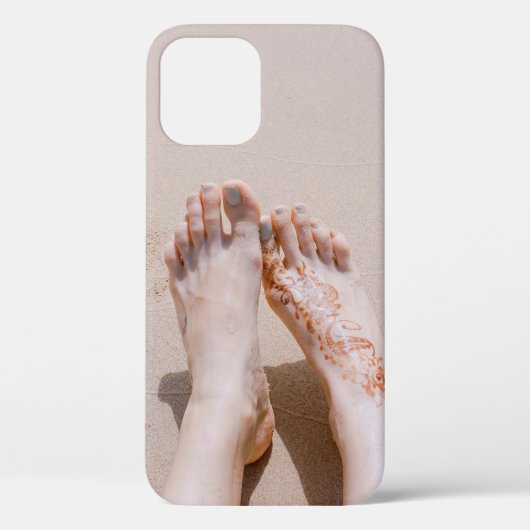タトゥーを入れた足の選択的なフォーカス撮影 Case-Mate iPhoneケース (裏面)