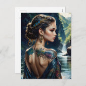 タトゥーを肩に乗せた美しい若い女性。 シーズンポストカード (正面/裏面)