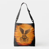 タトゥースタイルのワシとスパイダースカル クロスボディバッグ (裏面)