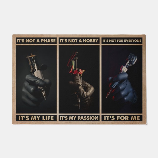 タトゥーパーソナライズされたアーティストドアマット、タトゥーメーカー  ドアマット (正面)