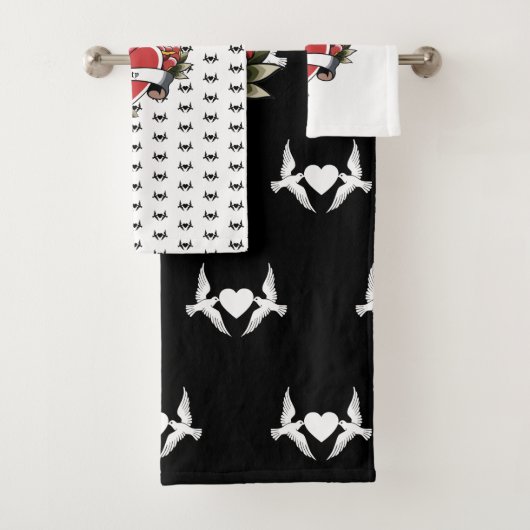 タトゥーパーソナライズされたラブバードハート バスタオルセット (インサイチュ)