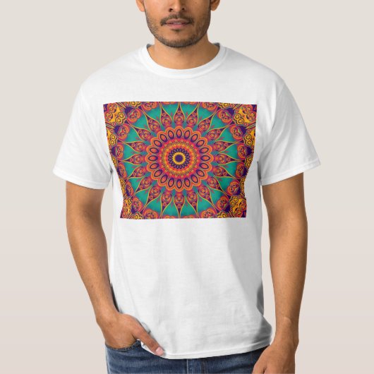 タトゥー万華鏡のように千変万化するパターンフラクタル Tシャツ (正面)